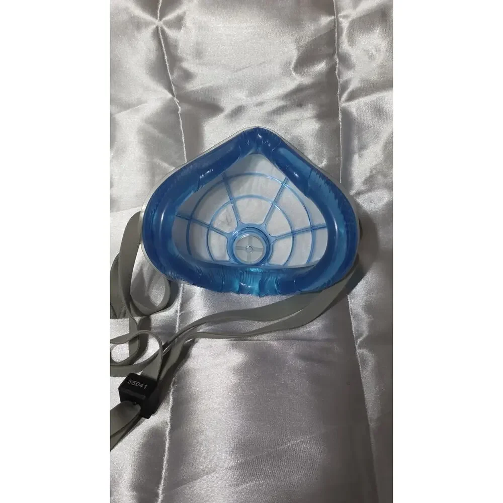 NEW Envo Mask Respirator N95 Gel Seal With Storage Case, and 4 New Filters